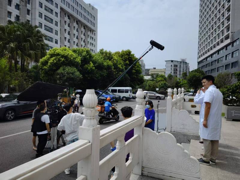合川区广告片拍摄公司低成本实现高规格制作的诀窍